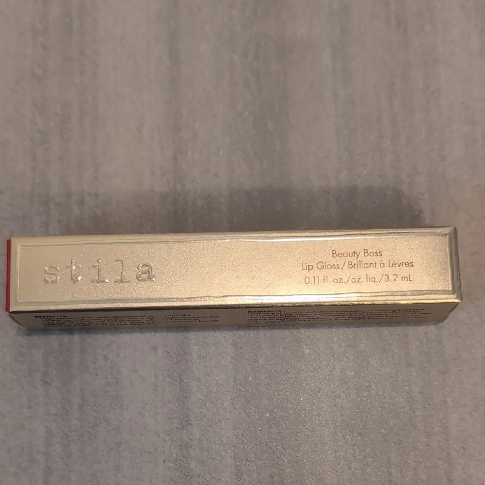 Stila Empowering Lip Gloss in Vibrant Red NIB